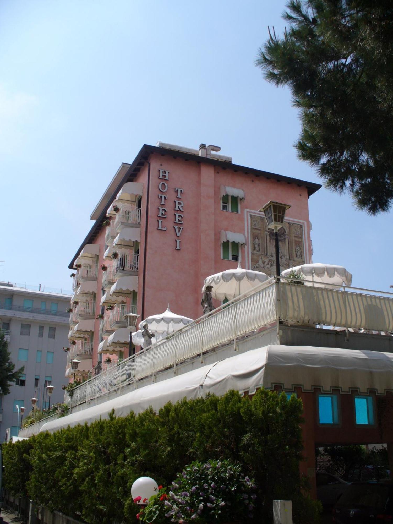 Hotel Trevi Lido di Jesolo Esterno foto
