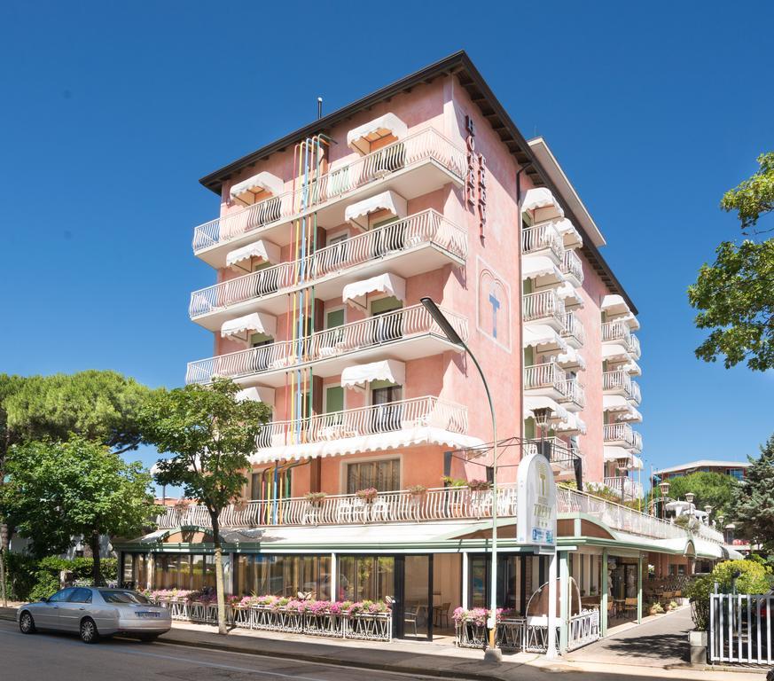 Hotel Trevi Lido di Jesolo Esterno foto