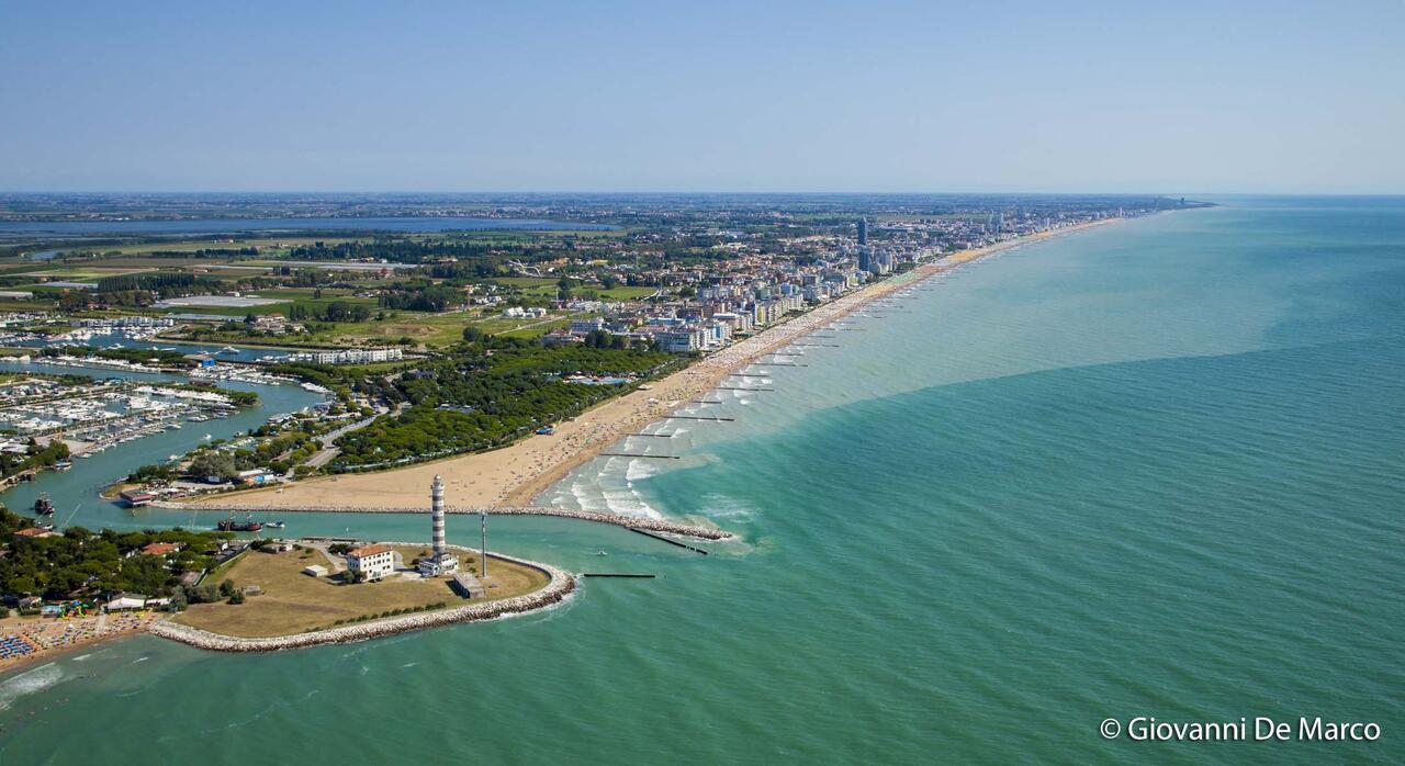 Hotel Trevi Lido di Jesolo Esterno foto